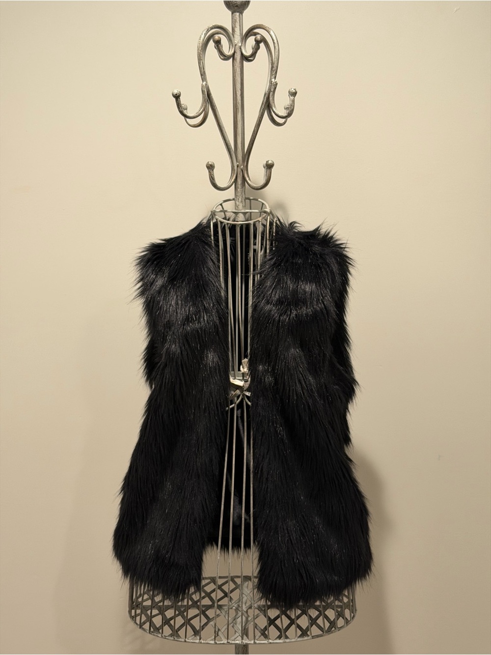 H&M Black Faux
Fur Vest